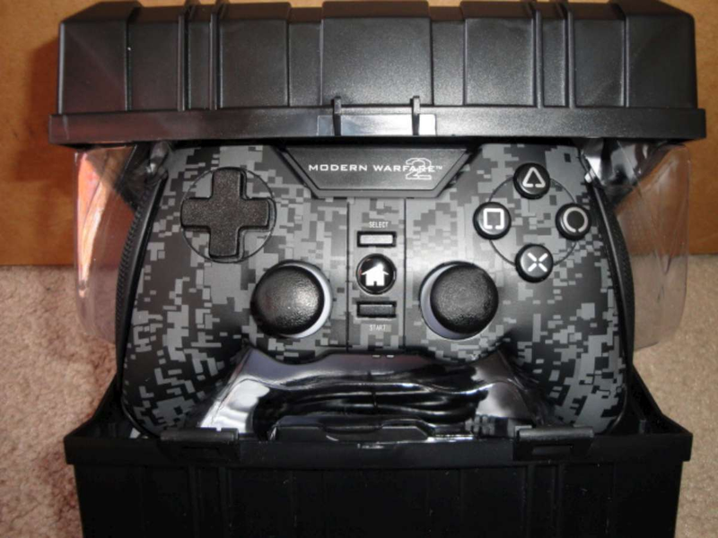 Illustration for article titled Mad Catz Modern Warfare 2 Range Unboxed